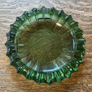 Vntg MCM 10” Green Art Glass Ashtray Sunburst 
Fosteria Blenko